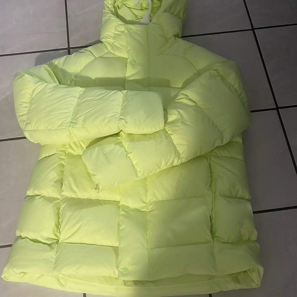 Lululemon Wonder Puff